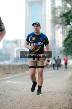 Runner Photo 4316949