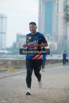 Runner Photo 4317002