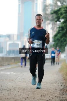 Runner Photo 4317004
