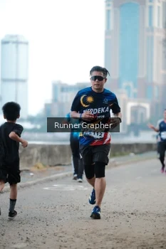 Runner Photo 4317010