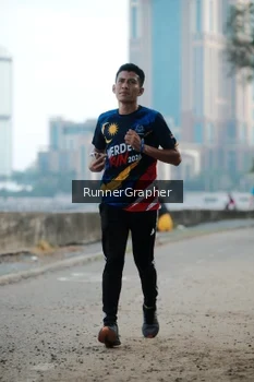Runner Photo 4317023