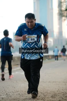 Runner Photo 4317056