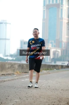 Runner Photo 4317059
