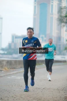 Runner Photo 4317062
