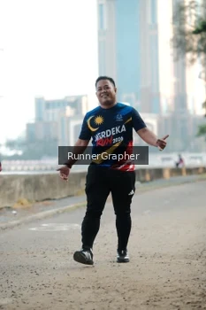 Runner Photo 4317093
