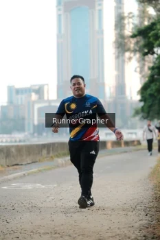 Runner Photo 4317098