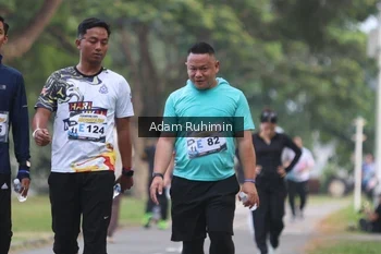 Runner Photo 4317135