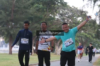 Runner Photo 4317143