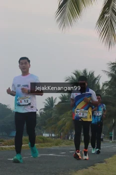 Runner Photo 4317405