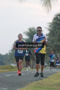 Runner Photo 4317406