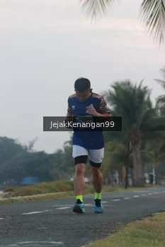 Runner Photo 4317410