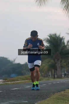 Runner Photo 4317412