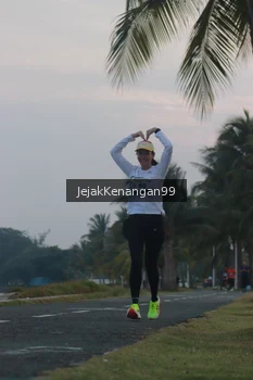 Runner Photo 4317416