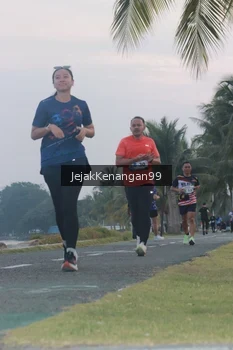 Runner Photo 4317426