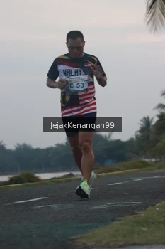 Runner Photo 4317431