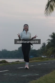 Runner Photo 4317453