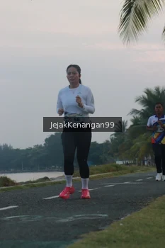 Runner Photo 4317467