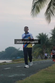 Runner Photo 4317469