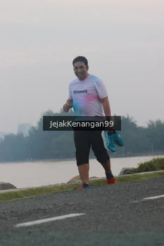 Runner Photo 4317473