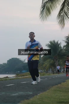 Runner Photo 4317476