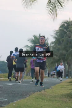Runner Photo 4317501