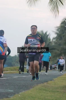 Runner Photo 4317506