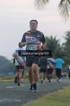 Runner Photo 4317519
