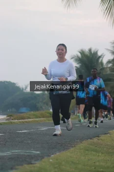 Runner Photo 4317525