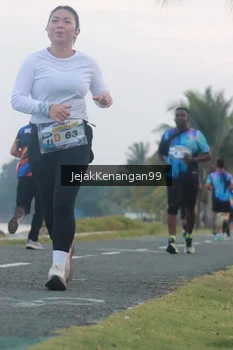 Runner Photo 4317537