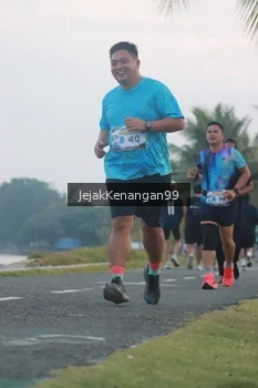 Runner Photo 4317548