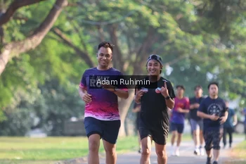 Runner Photo 4317564