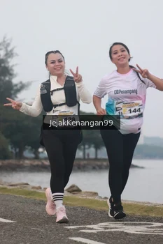 Runner Photo 4317572