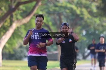 Runner Photo 4317573