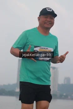 Runner Photo 4317577