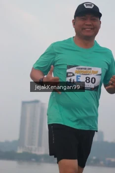 Runner Photo 4317585