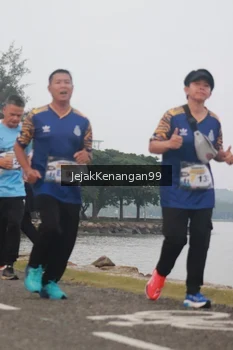 Runner Photo 4317586