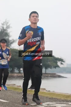 Runner Photo 4317603