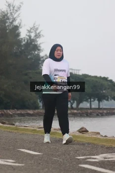Runner Photo 4317613