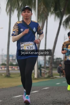 Runner Photo 4317634