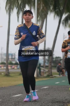 Runner Photo 4317635