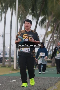 Runner Photo 4317648
