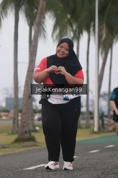 Runner Photo 4317675