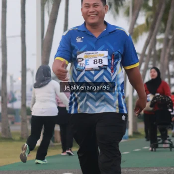 Runner Photo 4317684