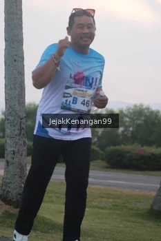 Runner Photo 4317699
