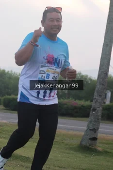 Runner Photo 4317703