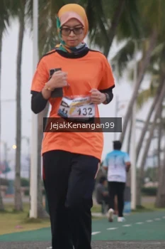 Runner Photo 4317718