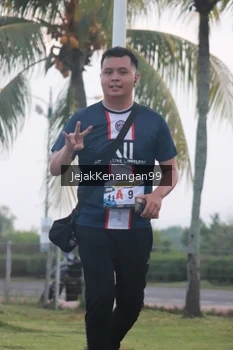 Runner Photo 4317727