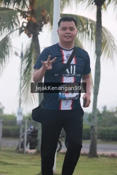 Runner Photo 4317734