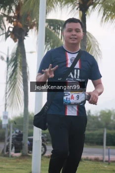 Runner Photo 4317736