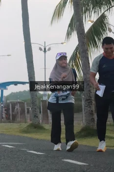 Runner Photo 4317753
